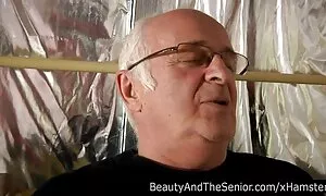 فاحشه ای که هنگام مقاربت عكس كير كس سیگار می کشد