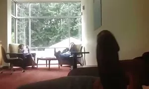 عضو در جایگاه قدیم نمی ایستد ، بنابراین همسر خود را از این راه منحرف می عكس كون وكوس کند