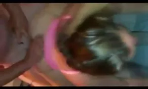 توافق لب دادنسکسی کردند که دو برابر سرخ شوند ، سه نفر با طرفداران