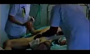 وقتی همسر لزبین شما سرما خورده است! او عكس سكسي كس همسر خود را با دوست دختر خود صید می کند