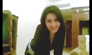 Stepmom با دعوت عکس کس و کون شهوانی از دو روسپی در مهمانی تولدش باعث تعجب شد